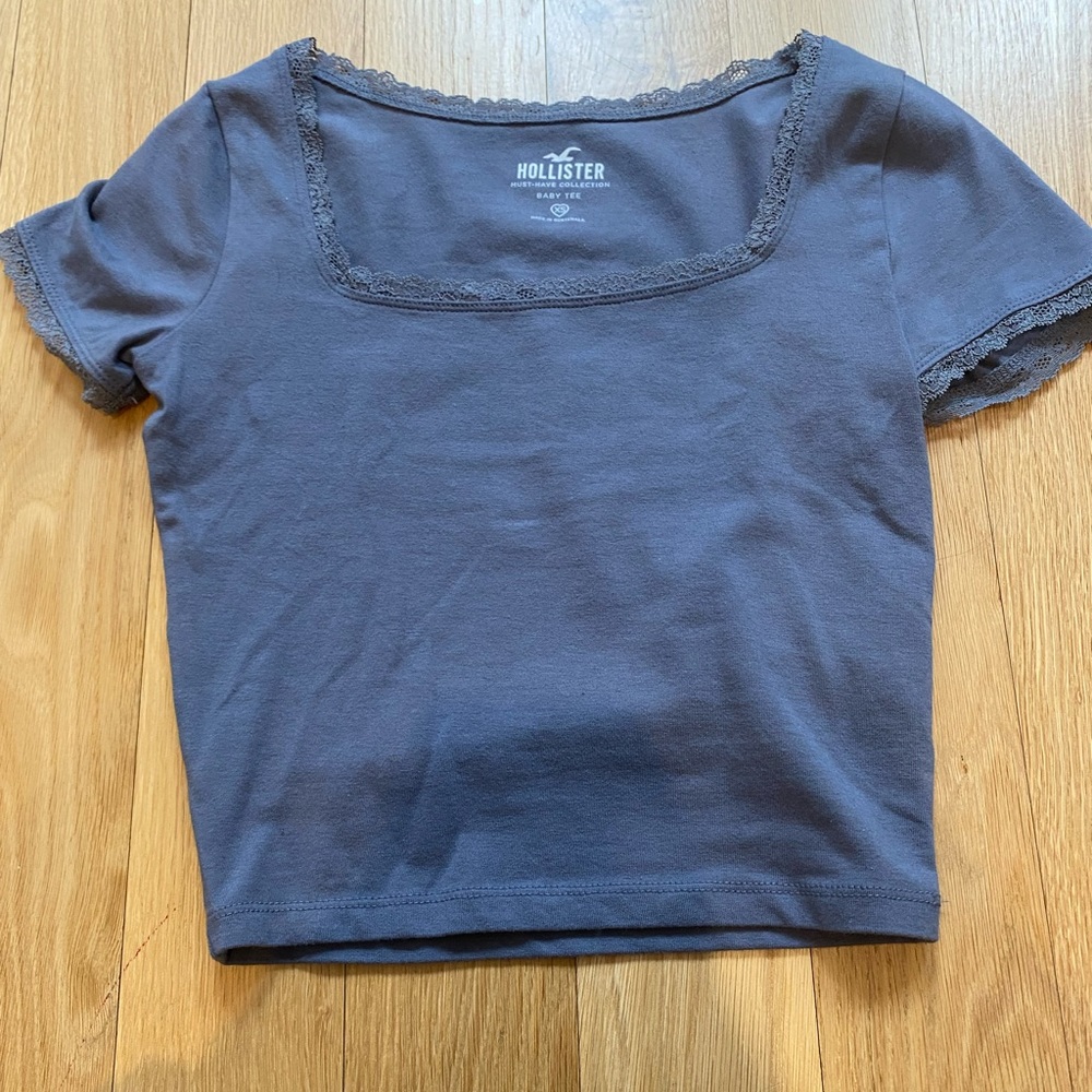 Hollister - Blue Lace Top